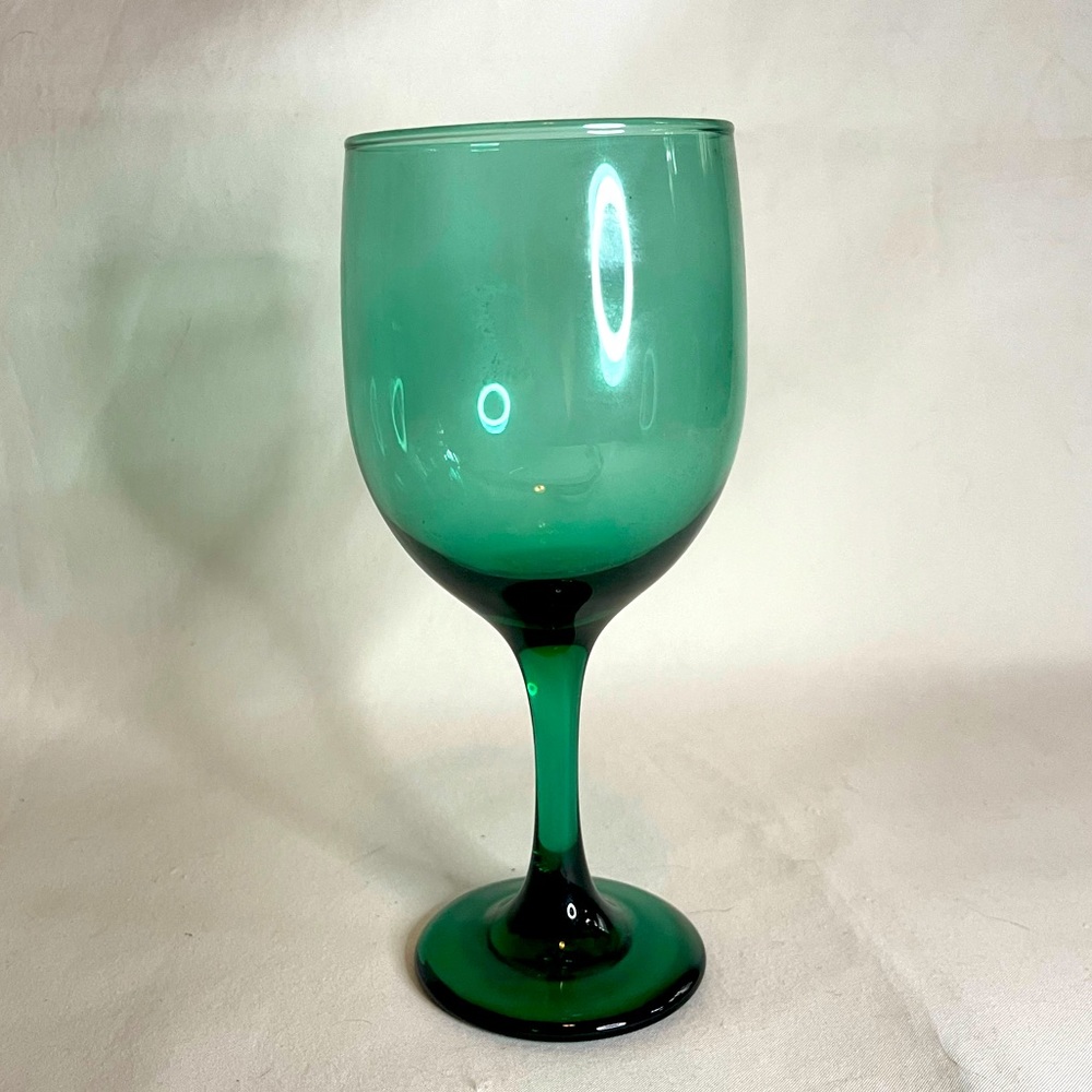 Libbey Premier Juniper Wine Glass,Wine Goblet,Vintage Stemware, Bar Glass, Green